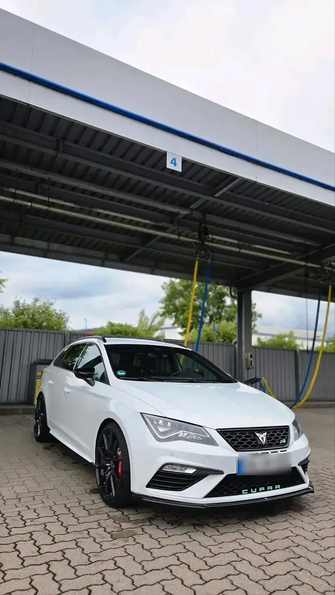 Gebraucht Seat Leon ST CUPRA 300 PS (220 kW) 2026 Weiß Kombi