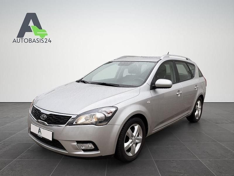 Gebraucht Kia Ceed Sportswagon 90 PS (66 kW) 2012 Silber Kombi