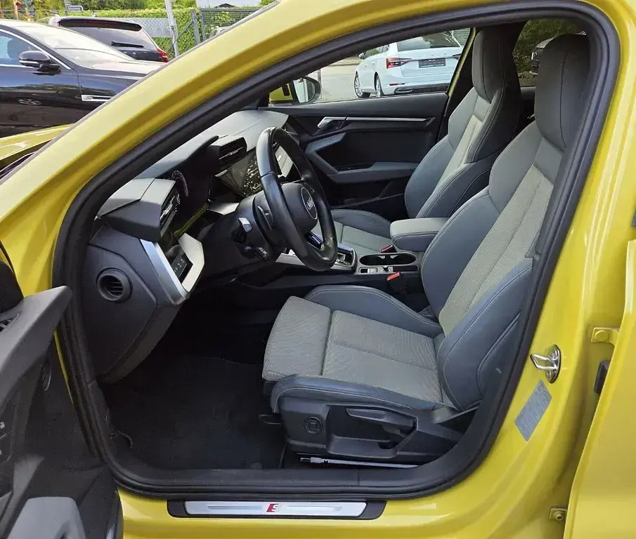 Gebraucht Audi A3 e-tron S-Line 204 PS (150 kW) 2022 Gelb Kleinwagen