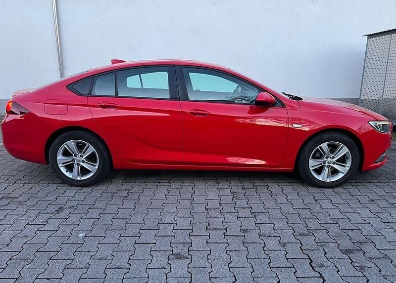 Gebraucht Opel Insignia Edition 180 PS (132 kW) 2017 Rot Limousine