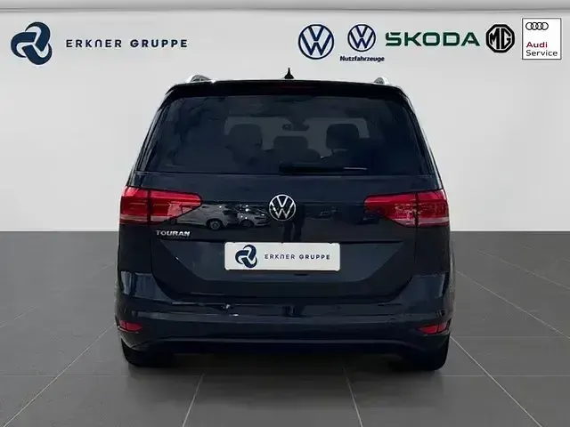 Gebraucht VW Touran Active 150 PS (110 kW) 2021 Uranograu Van / Kleinbus