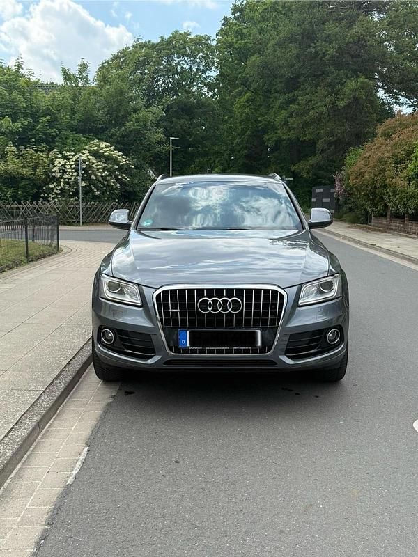 Grau Gebraucht 2013 Audi Q5 S-Line SUV | 14.600 € (Fairer Preis) - Bild 1/4