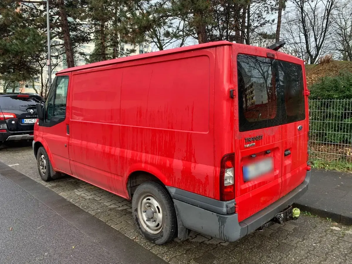 Używany Ford Transit 92 KM (67 kW) 2011 Czerwony Van