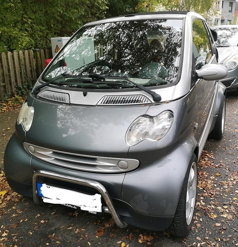 Grau Gebraucht 2001 Smart ForTwo Cabrio Cabrio | 1.999 € (Guter Preis) - Bild 1/4