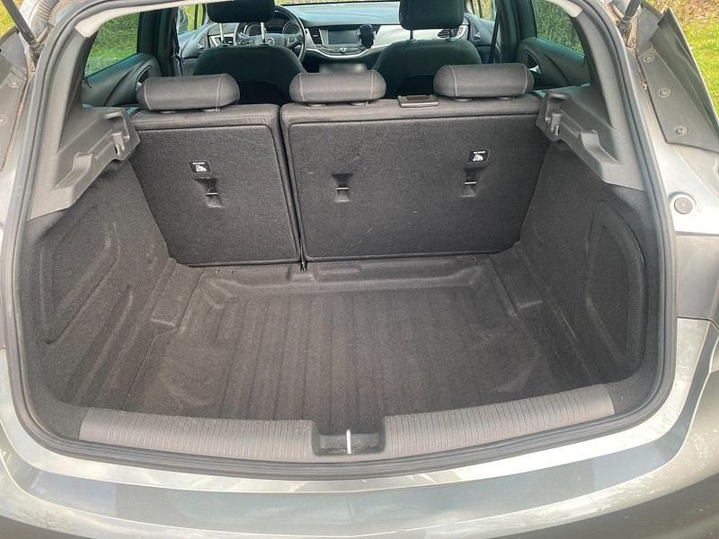 Gebraucht Opel Astra 130 PS (95 kW) 2021 Grau Limousine