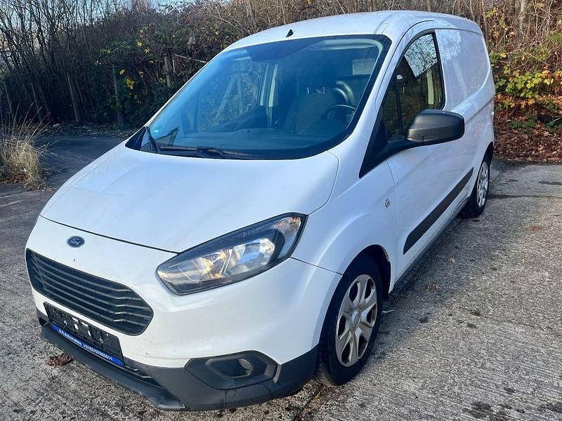 Weiß Gebraucht 2023 Ford Transit Trend Van / Kleinbus | 9.999 € - Bild 1/4