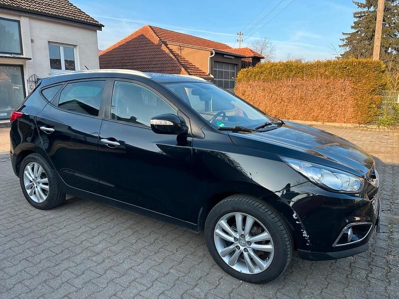 Schwarz Gebraucht 2012 Hyundai ix35 SUV | 6.400 € (Guter Preis) - Bild 1/4