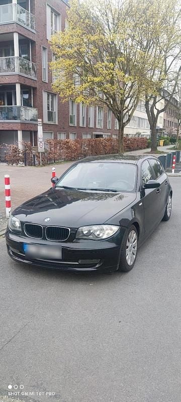 Gebraucht BMW 118 143 PS (105 kW) 2008 Schwarz Kleinwagen
