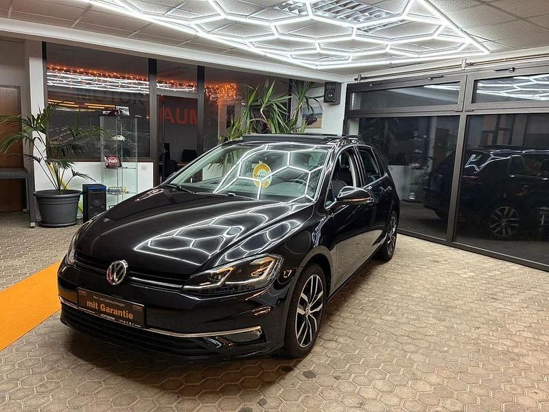 Gebraucht VW Golf VII Highline 150 PS (110 kW) 2017 Schwarz Limousine