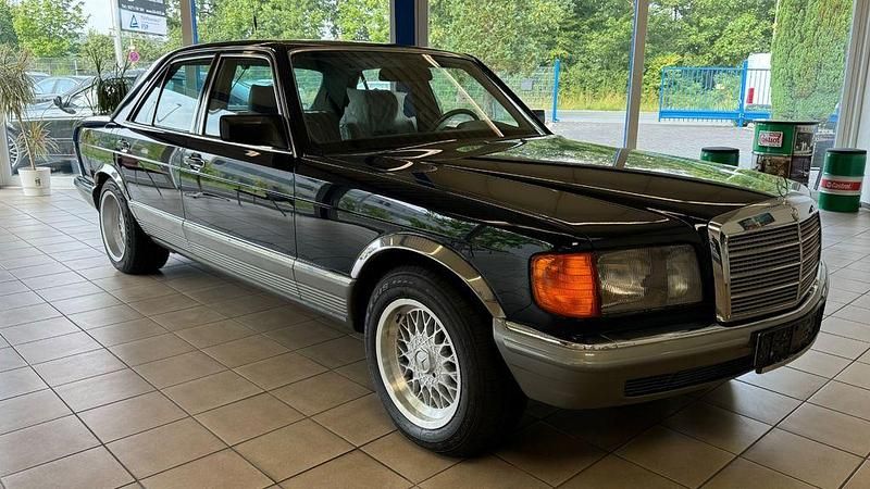 Blau Gebraucht 1984 Mercedes 380 Limousine | 20.000 € - Bild 1/4