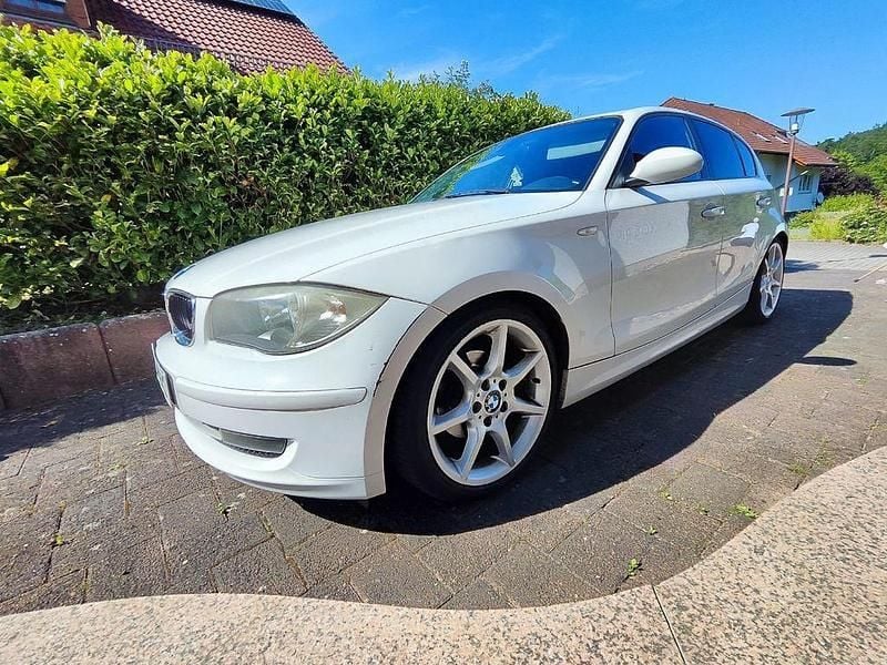 Gebraucht BMW 116 122 PS (89 kW) 2008 Weiß Kleinwagen