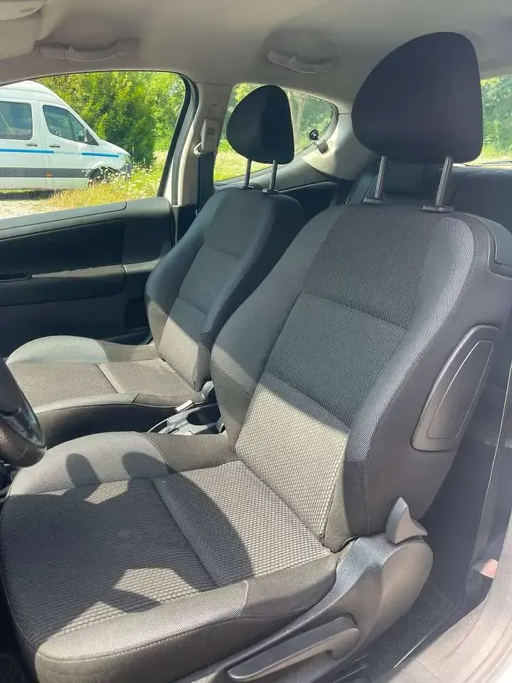 Gebraucht Peugeot 207 90 PS (66 kW) 2012 Weiß Coupé