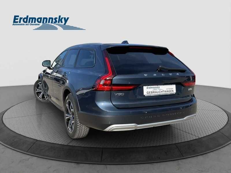 Gebraucht Volvo V90 CC Ultimate 235 PS (172 kW) 2023 Denim blue (blau) Kombi