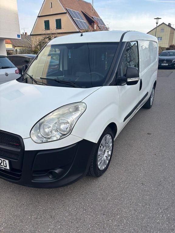 Weiß Gebraucht 2010 Fiat Doblò Van / Kleinbus | 3.199 € (Guter Preis) - Bild 1/4