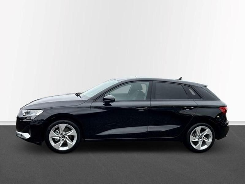 Second-hand Audi A3 Advanced 150 CP (110 kW) 2024 Berlinǎ