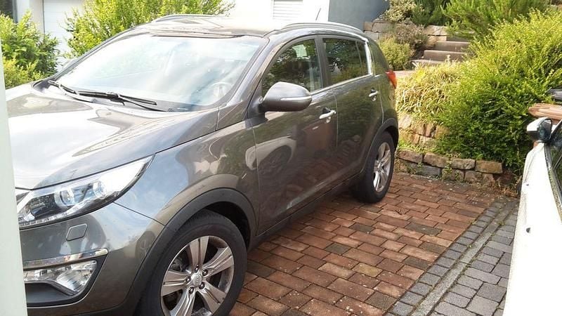 Gebraucht Kia Sportage 135 PS (99 kW) 2011 Grau SUV