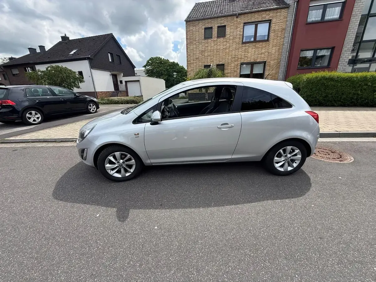Gebraucht Opel Corsa Edition 87 PS (63 kW) 2014 Weiß Kleinwagen