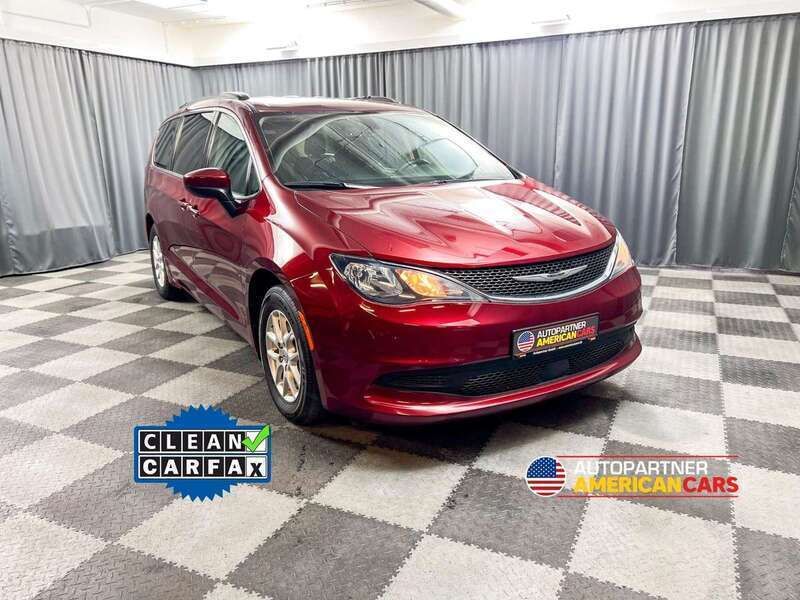 Velvet red pearl Gebraucht 2021 Chrysler Pacifica SUV | 27.890 € (Fairer Preis) - Bild 1/4