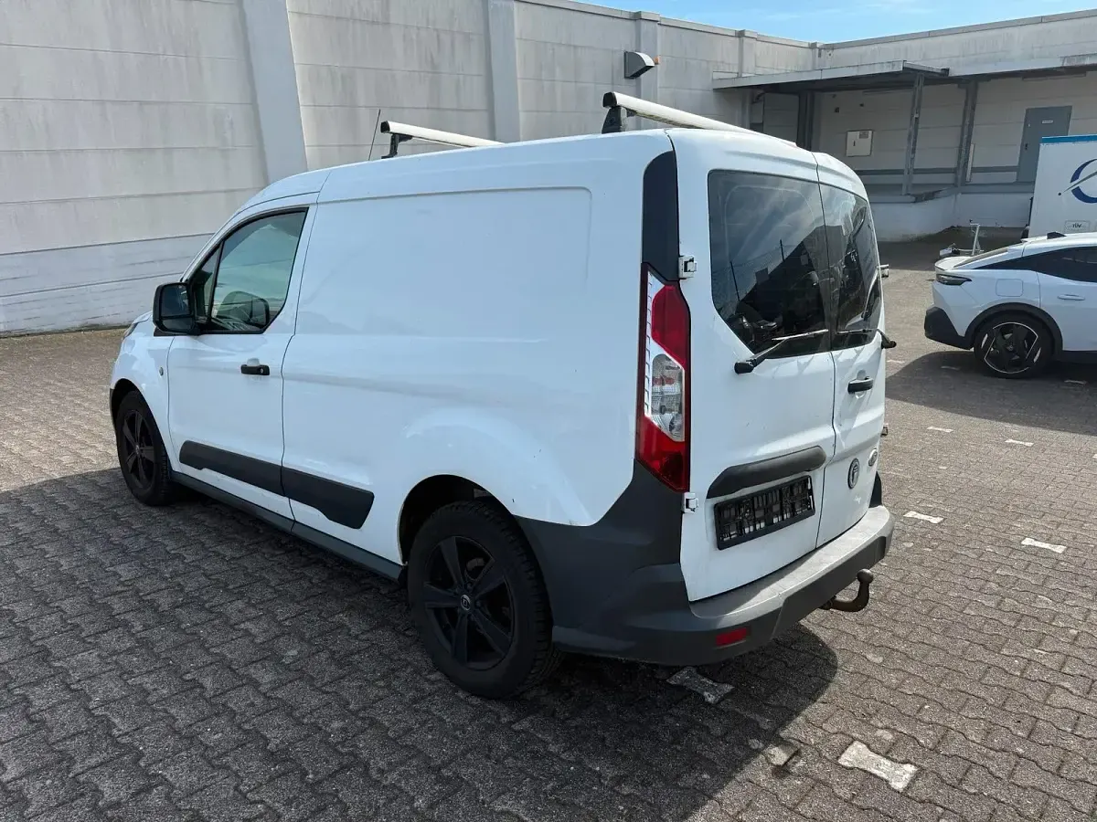 Używany Ford Transit Connect 75 KM (55 kW) 2015 Biały Minivan