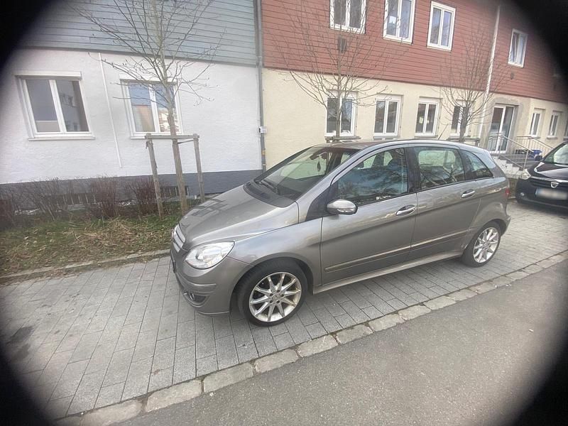 Gebraucht Mercedes B170 116 PS (85 kW) 2005 Grau Van / Kleinbus
