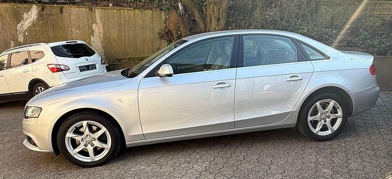 Gebraucht Audi A4 Attraction 143 PS (105 kW) 2010 Silber Limousine