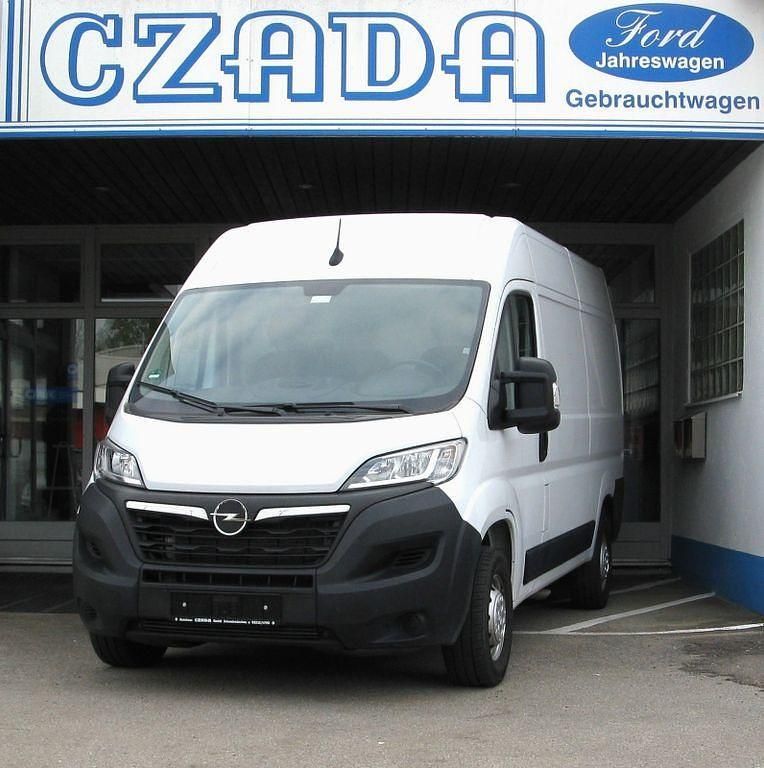 Weiß Gebraucht 2023 Opel Movano Edition Van | 22.980 € (Superpreis) - Bild 1/4