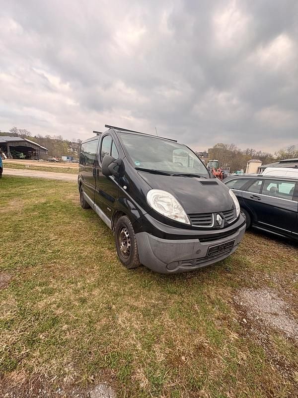 Second-hand Renault Trafic 114 CP (83 kW) 2014 Negru Monovolum