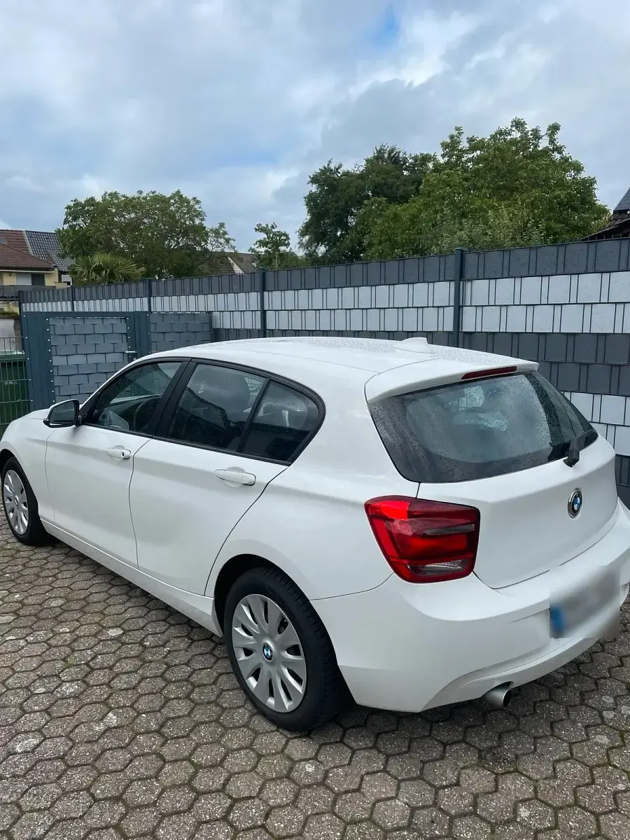 Gebraucht BMW 114 95 PS (69 kW) 2014 Weiß Kleinwagen