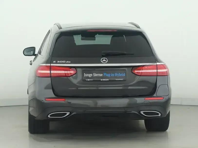 Second-hand Mercedes E300 AMG line 306 CP (225 kW) 2022 Gri Break