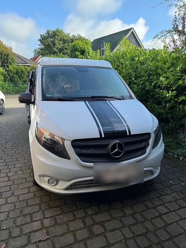 Weiß Gebraucht 2016 Mercedes Vito Van / Kleinbus | 28.000 € - Bild 1/4