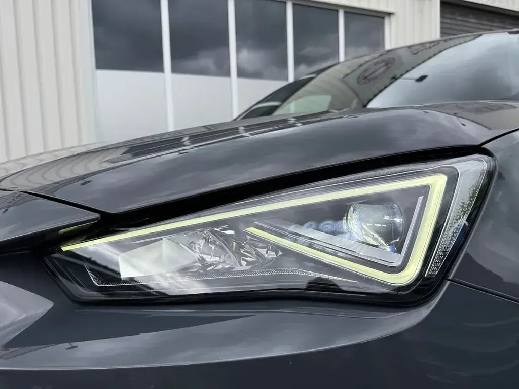 Gebraucht Seat Tarraco 150 PS (110 kW) 2021 Grau SUV