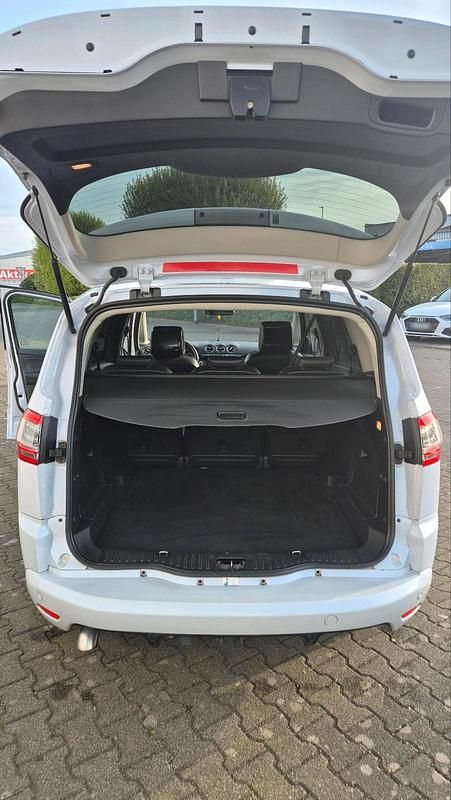 Gebraucht Ford S-MAX S 163 PS (119 kW) 2011 Weiß Van / Kleinbus