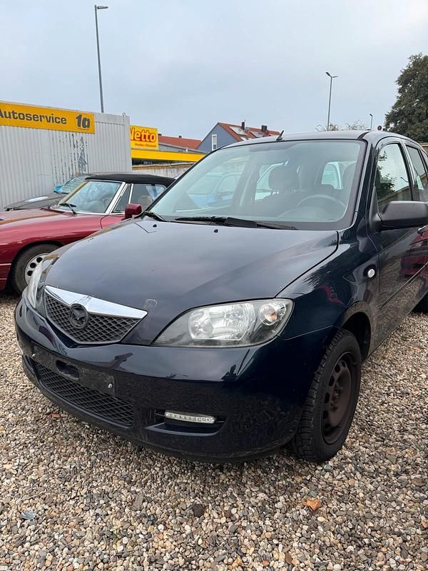 Schwarz Gebraucht 2006 Mazda 2 Limousine | 1.800 € - Bild 1/4