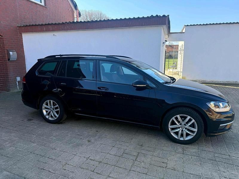 Gebraucht VW Golf VII 150 PS (110 kW) 2020 Schwarz Kombi