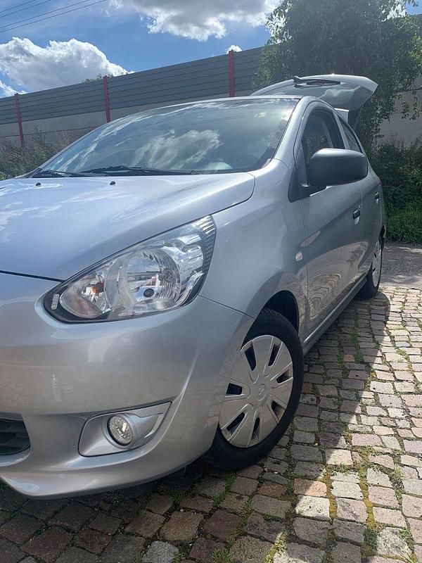 Silber Gebraucht 2015 Mitsubishi Space Star Kleinwagen | 4.900 € (Guter Preis) - Bild 1/4
