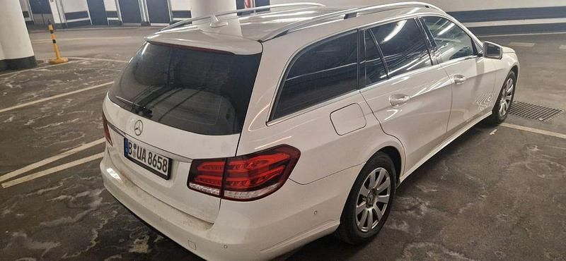 Gebraucht Mercedes E220 170 PS (125 kW) 2015 Limousine