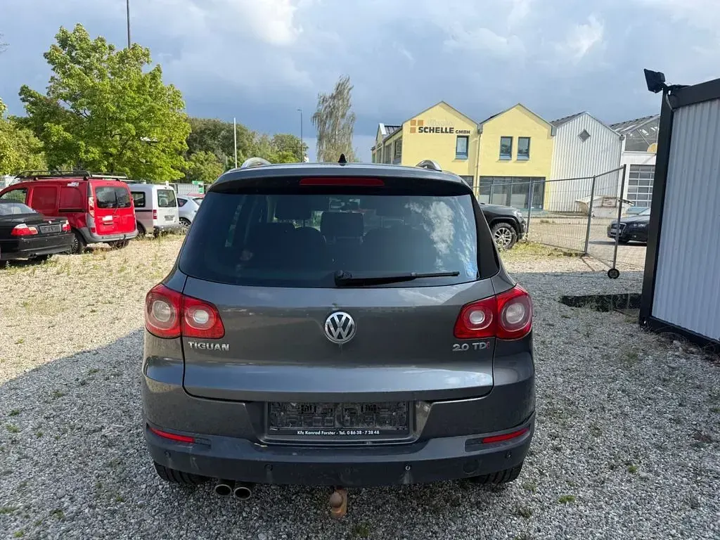 Gebraucht VW Tiguan Team 170 PS (125 kW) 2010 Grau SUV