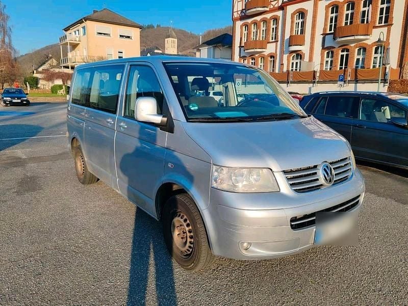 Silber Gebraucht 2009 VW Caravelle Van / Kleinbus | 5.000 € (Superpreis) - Bild 1/4