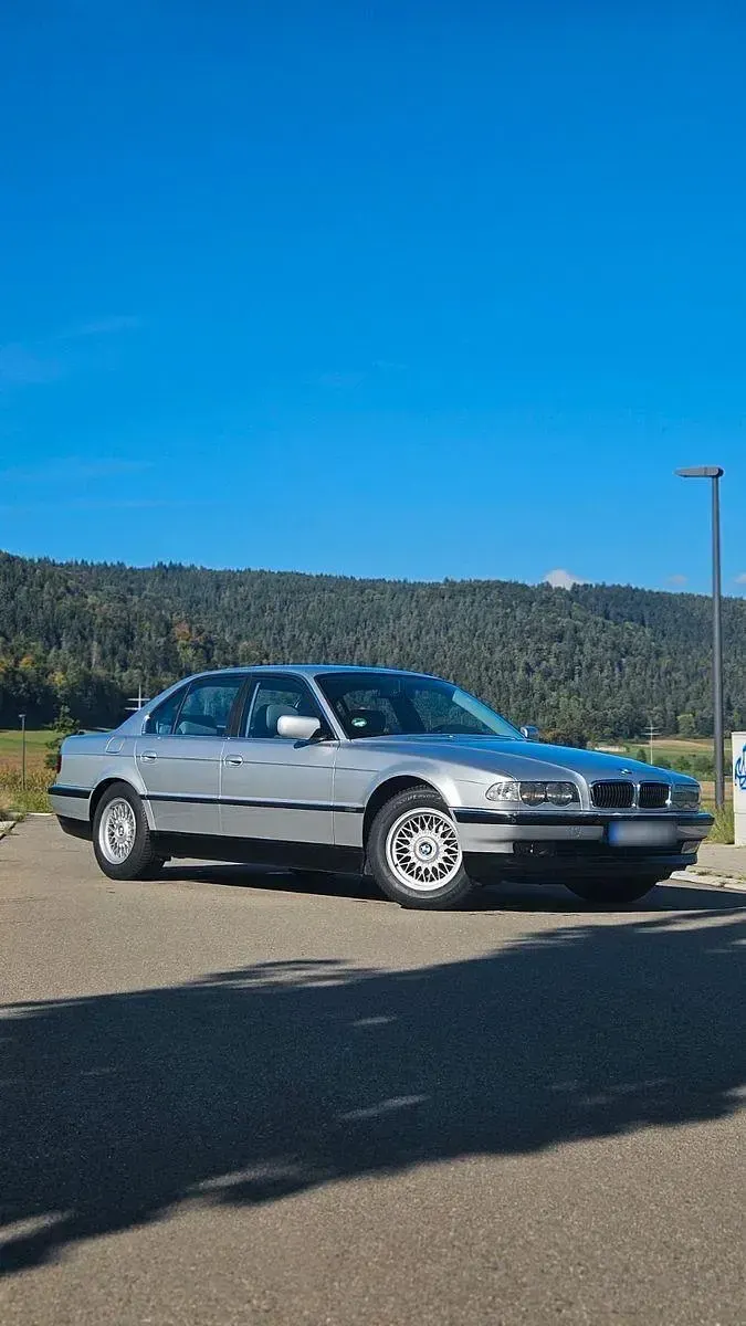 Gebraucht BMW 728 193 PS (141 kW) 1999 Silber Limousine