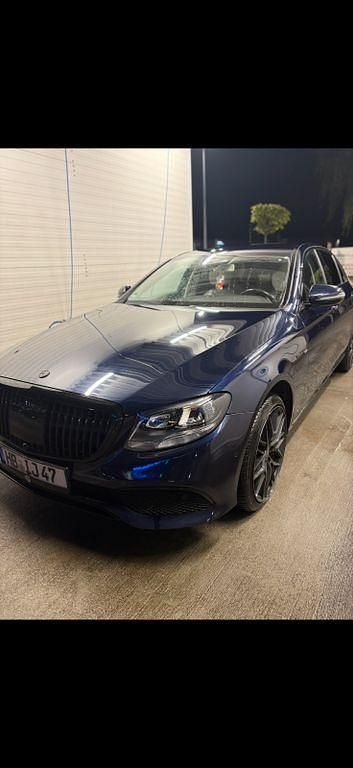 Gebraucht Mercedes E220 Exclusive 194 PS (142 kW) 2017 Blau Limousine