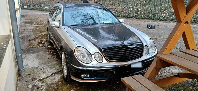 Gebraucht Mercedes E280 Avantgarde 177 PS (130 kW) 2005 Blau Kombi