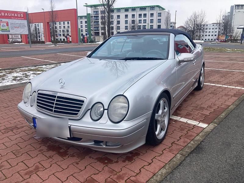 Silber Gebraucht 2000 Mercedes CLK230 Cabrio | 5.500 € (Fairer Preis) - Bild 1/4
