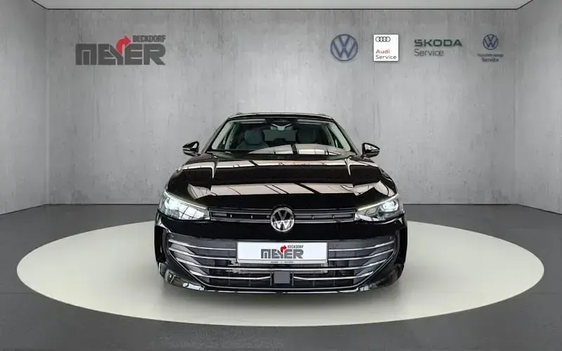 Gebraucht VW Passat Business 150 PS (110 kW) 2024 Grenadillschwarz Kombi