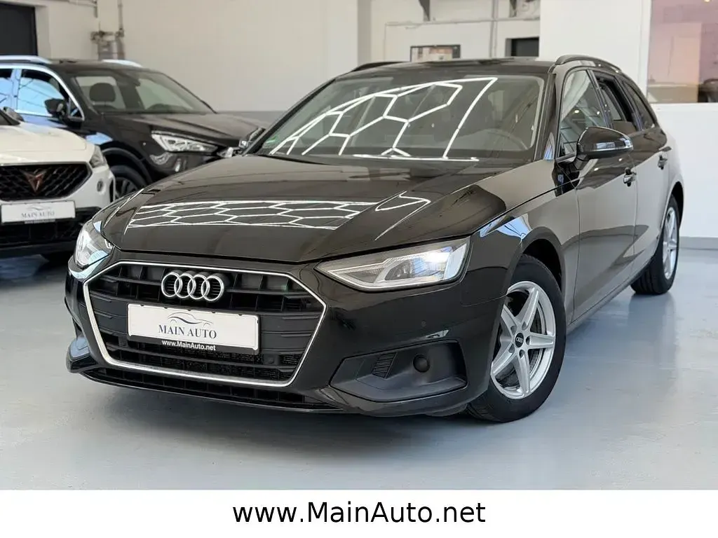 Gebraucht Audi A4 Basis 163 PS (119 kW) 2023 Schwarz Kombi