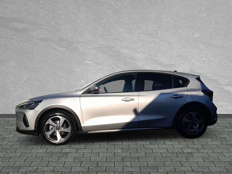 Gebraucht Ford Focus Active X 155 PS (114 kW) 2024 Moondust silver metallic Limousine