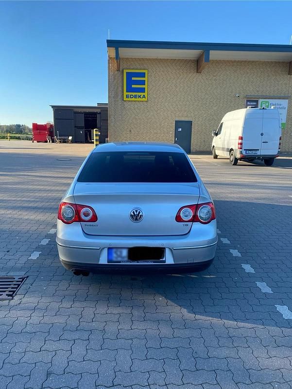 Gebraucht VW Passat 160 PS (117 kW) 2008 Silber Limousine