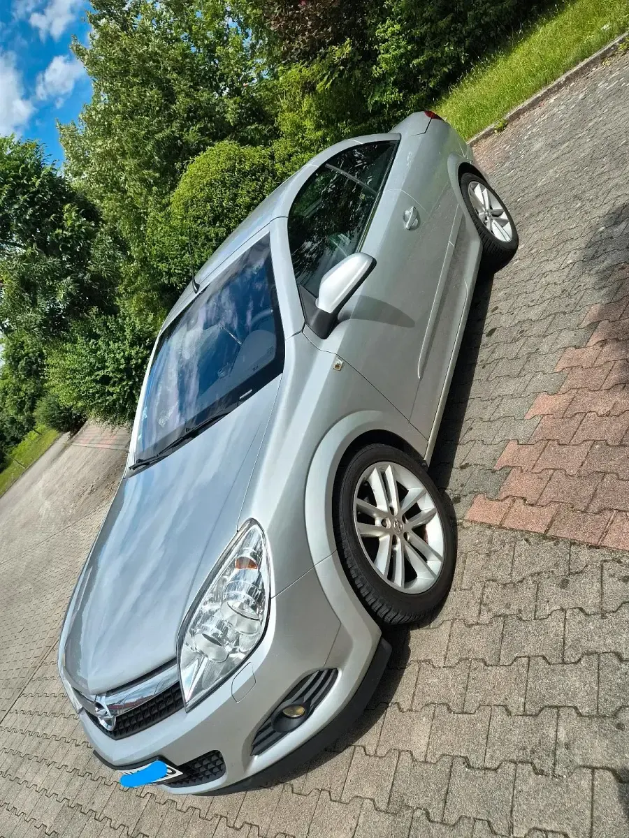 Gebraucht Opel Astra Cosmo 140 PS (102 kW) 2008 Grau Cabrio