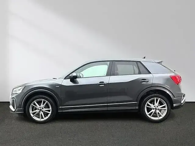 Gebraucht Audi Q2 S-Line 150 PS (110 kW) 2023 Daytonagrau perleffekt SUV