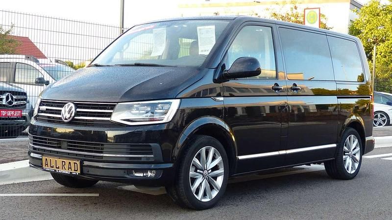 Gebraucht VW Multivan Highline 204 PS (150 kW) 2016 Deep black perleffekt Van