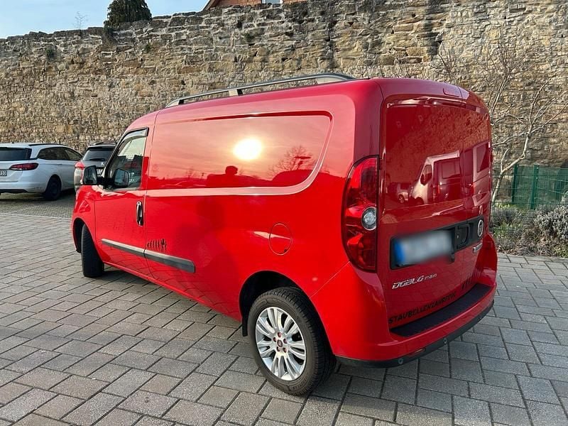 Gebraucht Fiat Doblò 120 PS (88 kW) 2022 Rot Van / Kleinbus